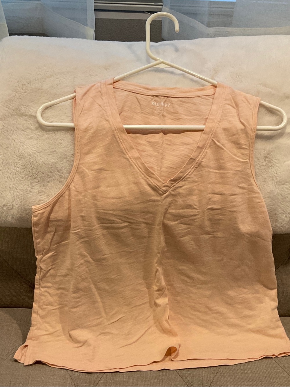 Old Navy Peach V-Neck Sleeveless Tank Top